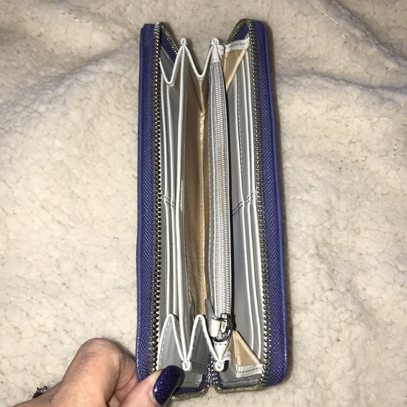 Coach Zip Wallet - Picture 2 of 4